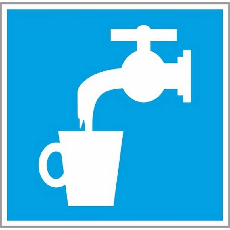 Знак безопасности D02 Питьевая вода (плёнка,200х200) Технотерра 245794